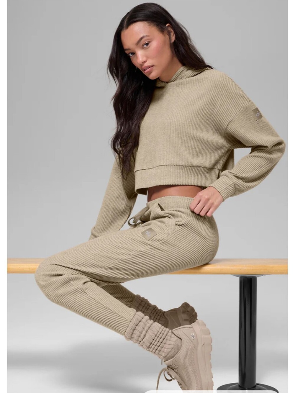Alo Yoga Ribbed Crop Muse Hoodie Sweatshirt Heathered Gravel Beige Tan Small